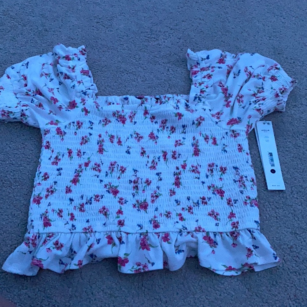 super cute elastic flower shirt!